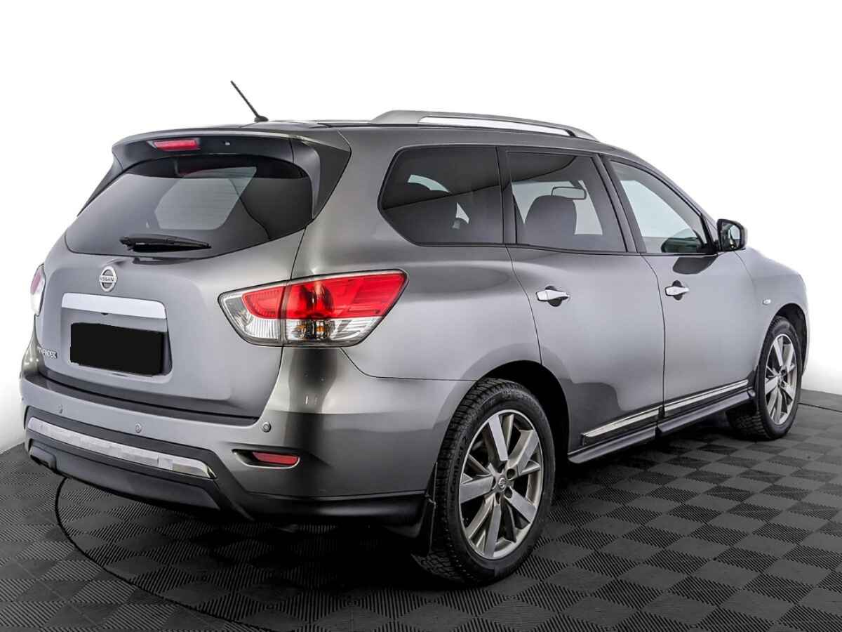 Nissan Pathfinder, 2015