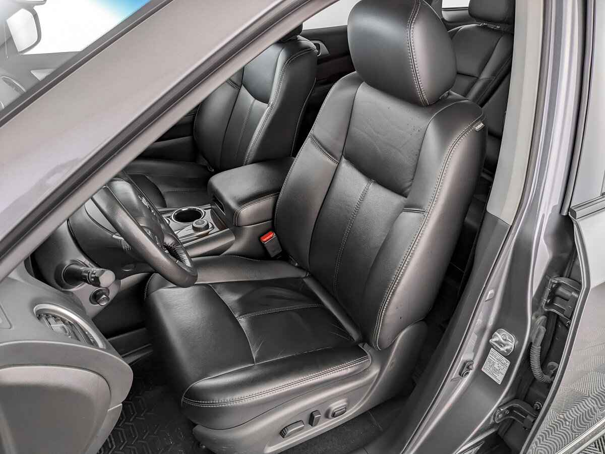 Nissan Pathfinder, 2015