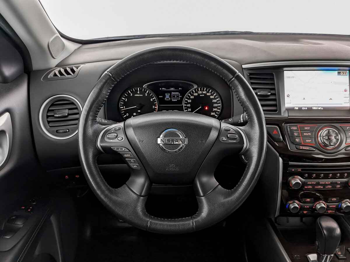 Nissan Pathfinder, 2015