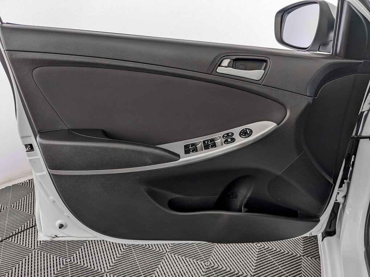 Hyundai Solaris, 2015