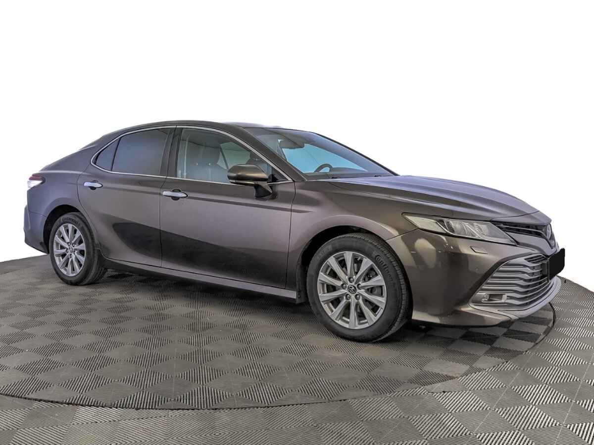 Toyota Camry, 2018