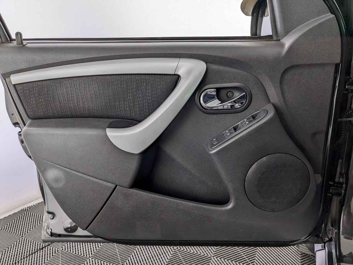 Nissan Terrano, 2015