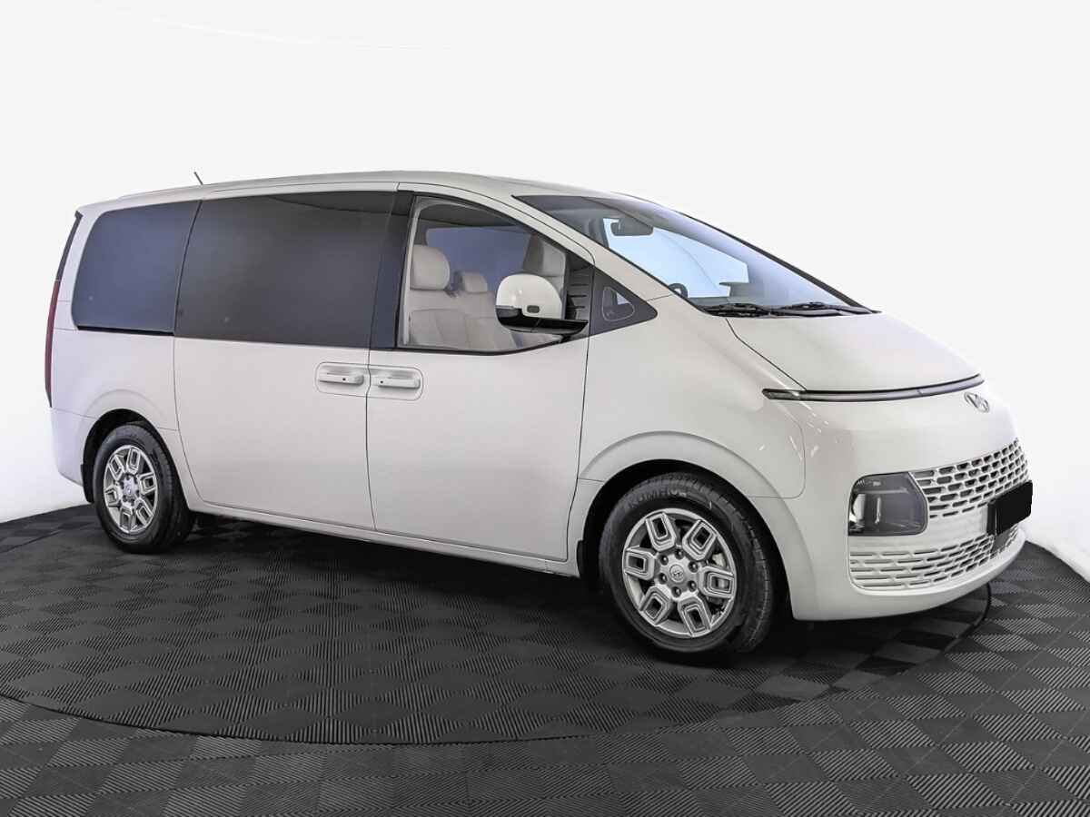 Hyundai Staria, 2022