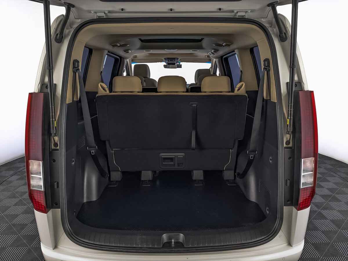 Hyundai Staria, 2022