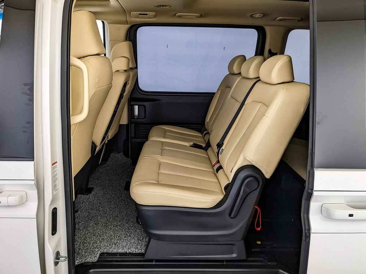 Hyundai Staria, 2022