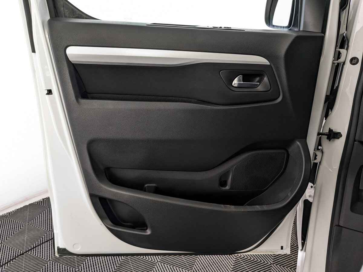 Peugeot Traveller, 2019