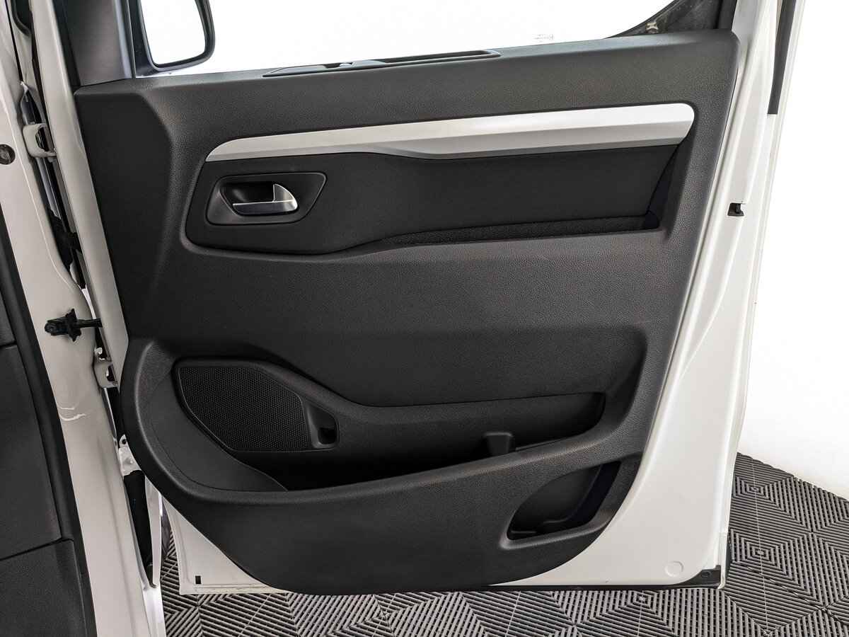 Peugeot Traveller, 2019