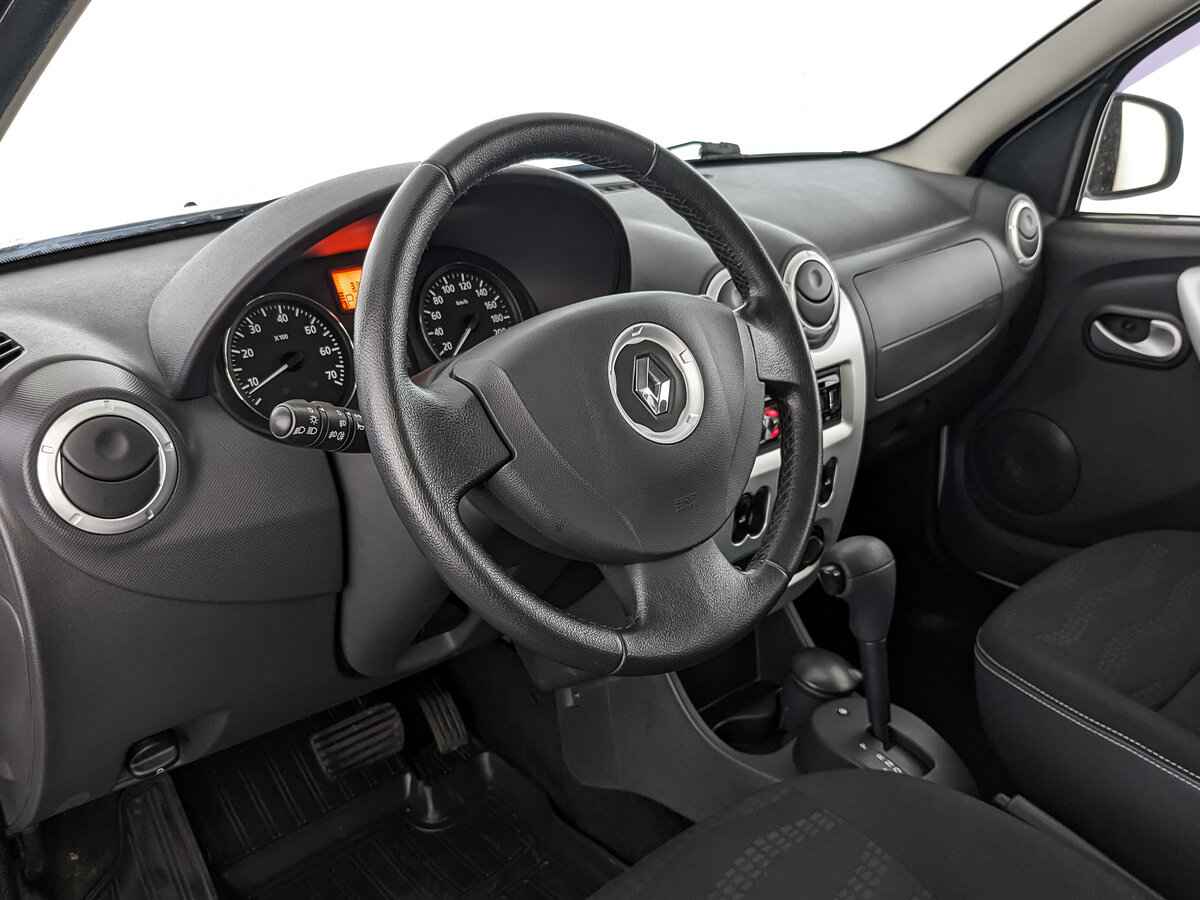 Renault Sandero, 2013