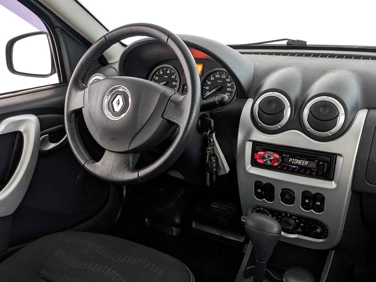 Renault Sandero, 2013