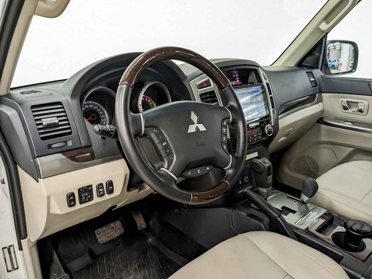Mitsubishi Pajero, 2019