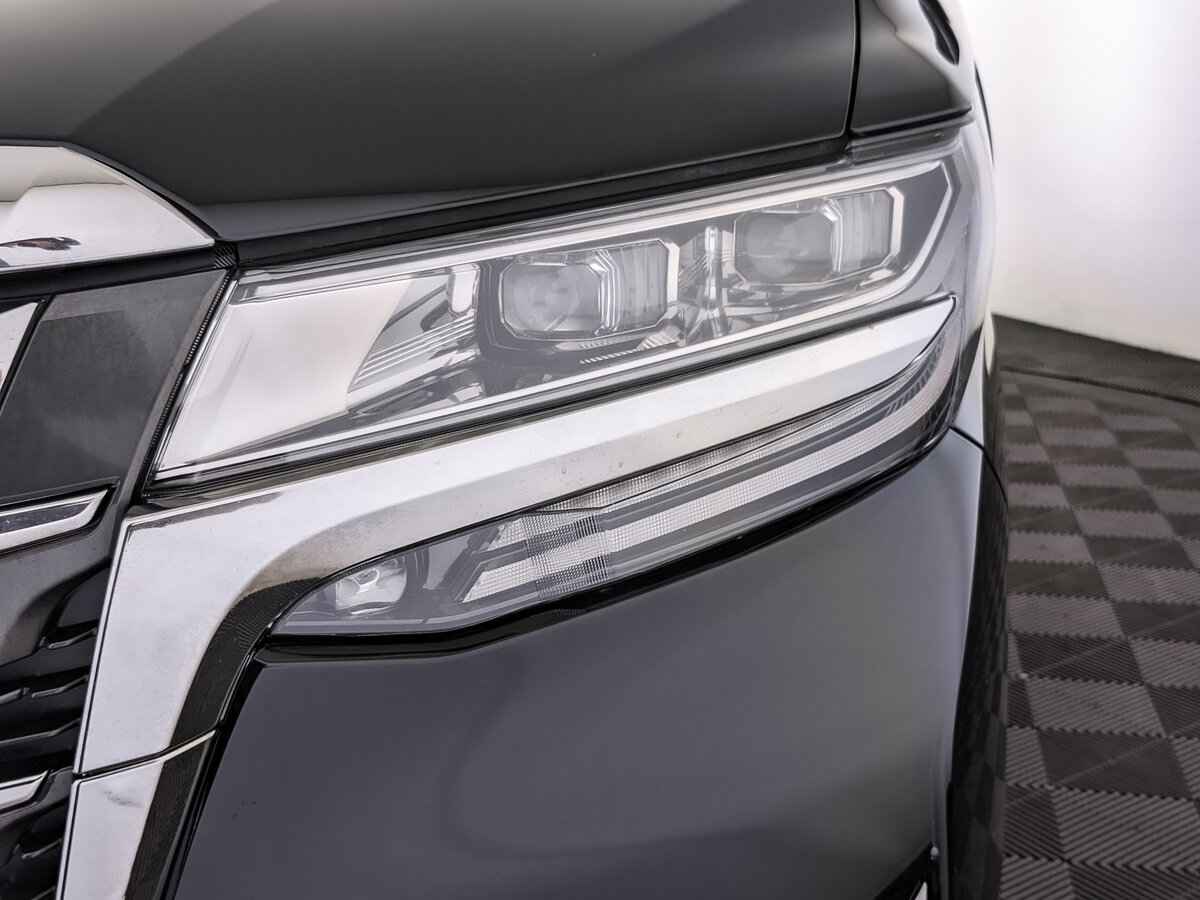 Toyota Alphard, 2019