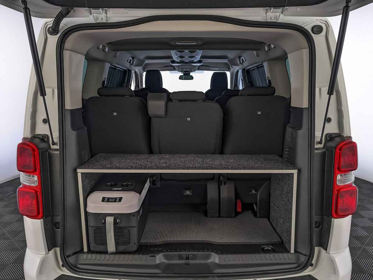 Peugeot Traveller, 2019