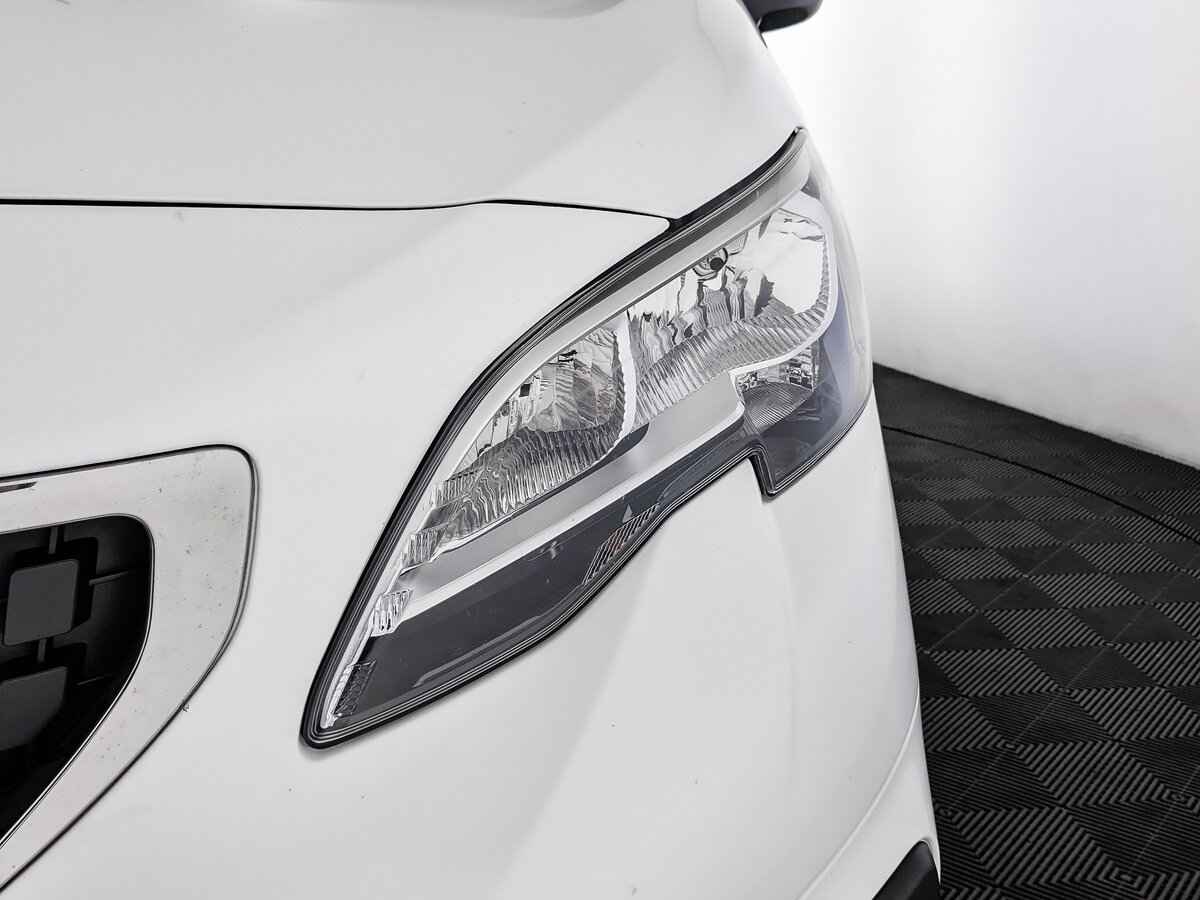 Peugeot Traveller, 2019