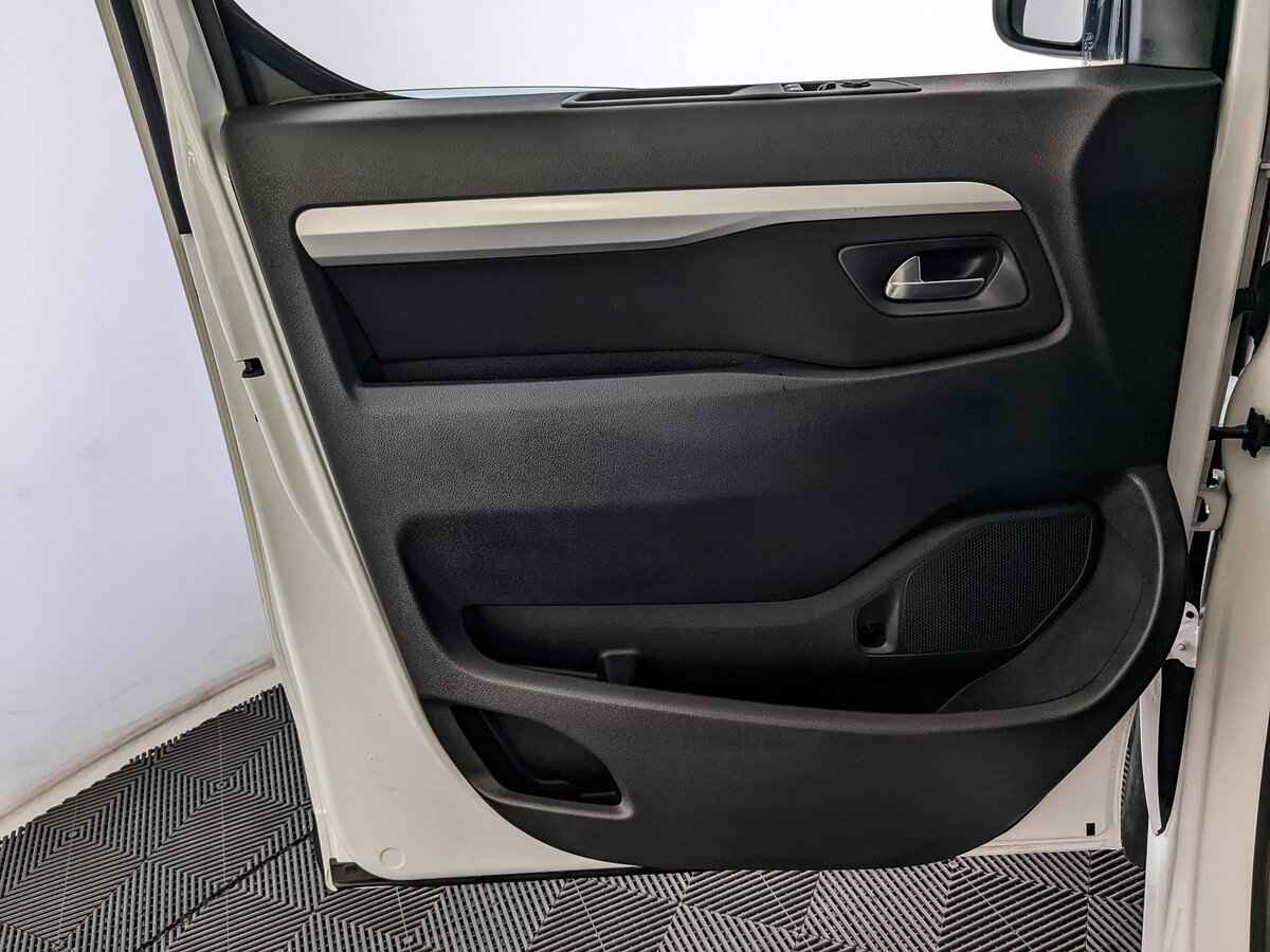 Peugeot Traveller, 2019