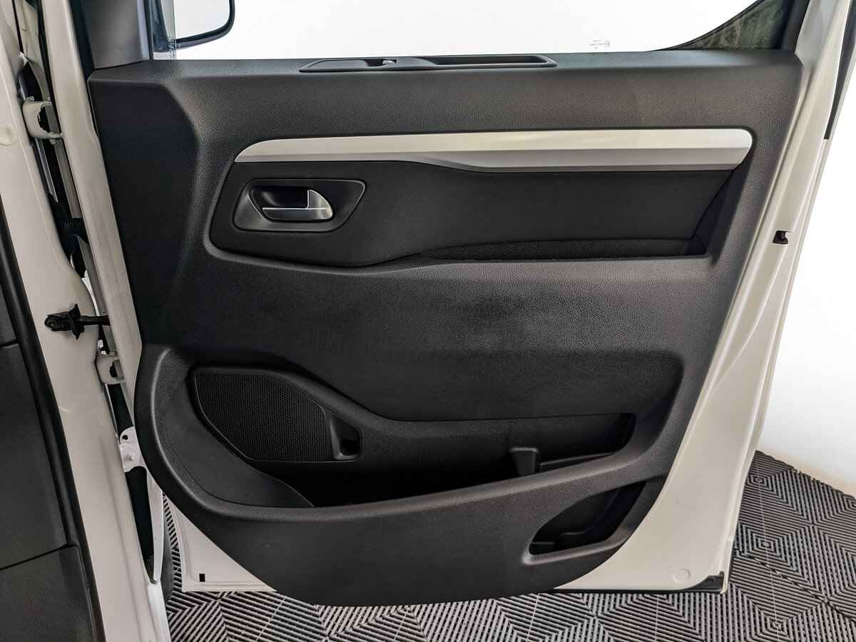 Peugeot Traveller, 2019