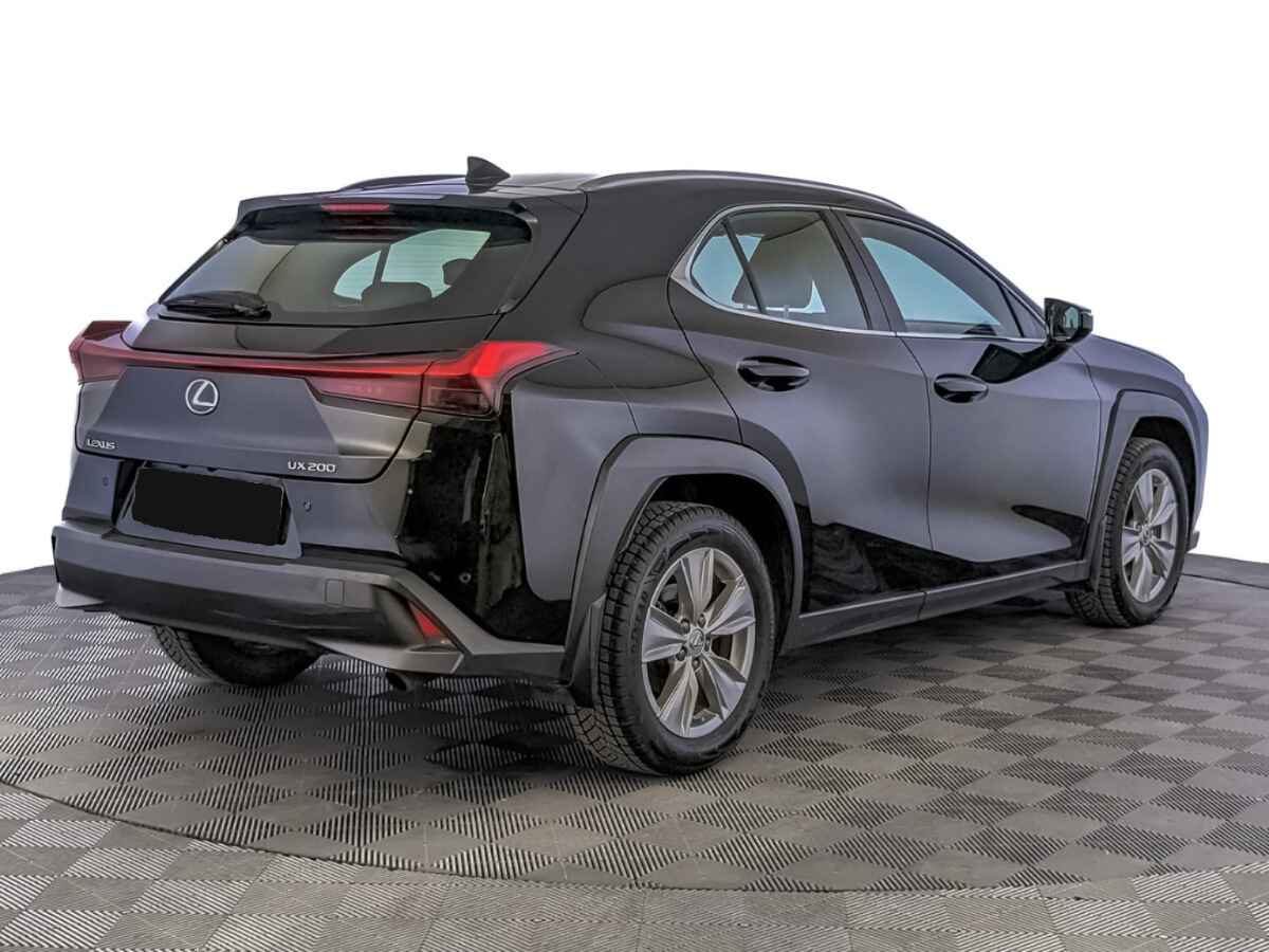Lexus UX 200, 2020