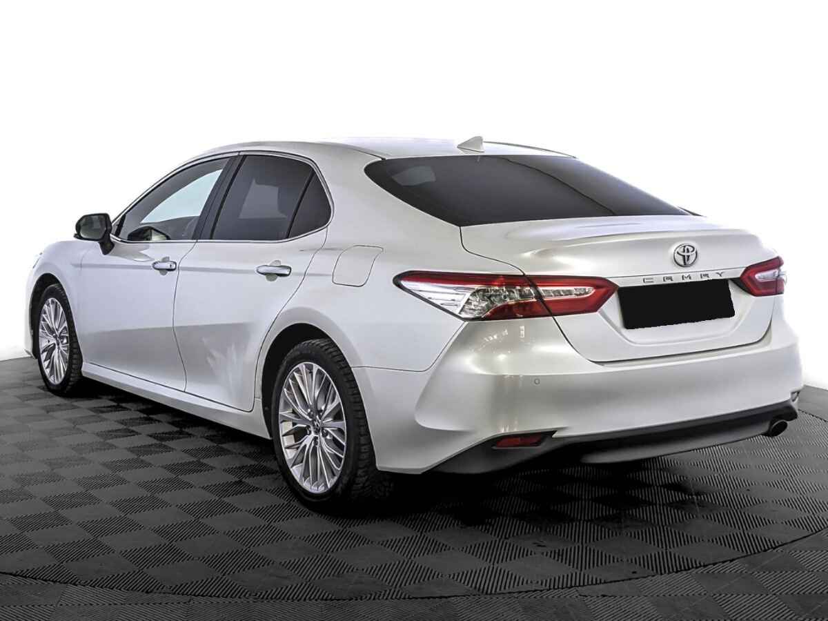 Toyota Camry, 2019