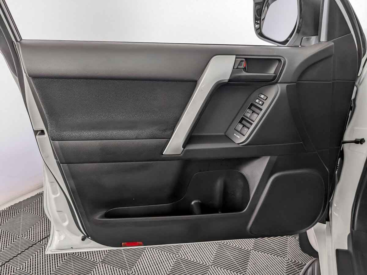 Toyota Land Cruiser Prado, 2019