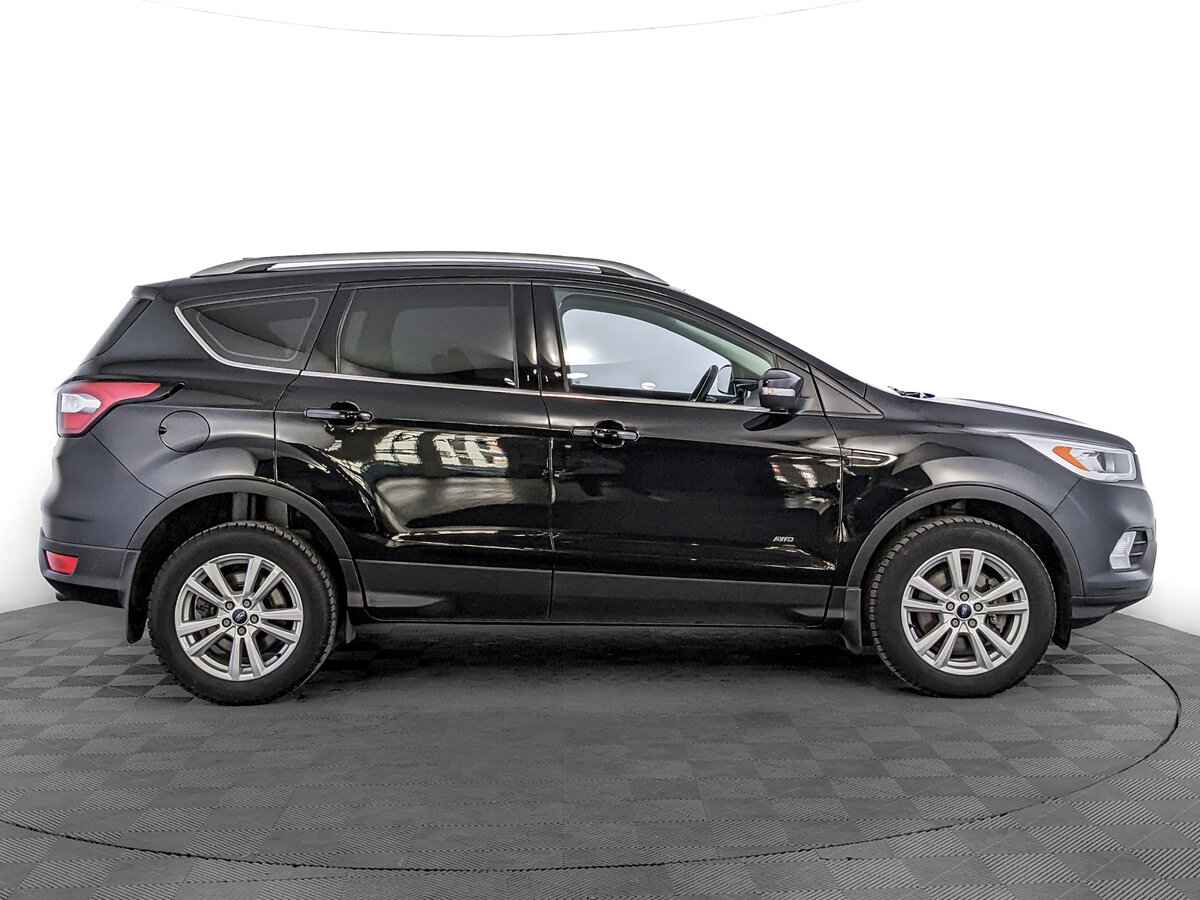 Ford Kuga, 2016