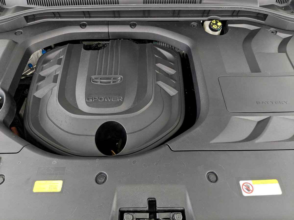 Geely Atlas Pro, 2022