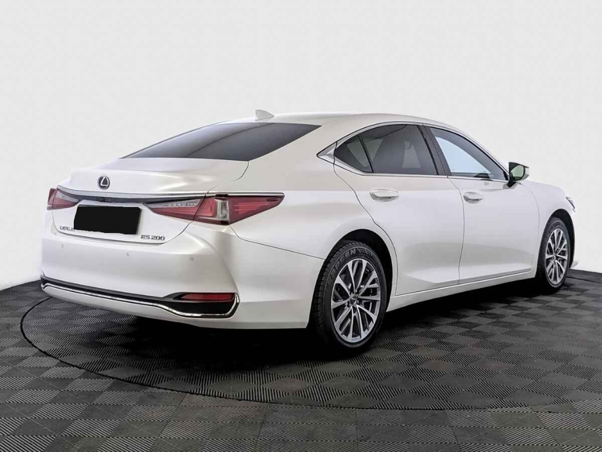 Lexus ES 200, 2022