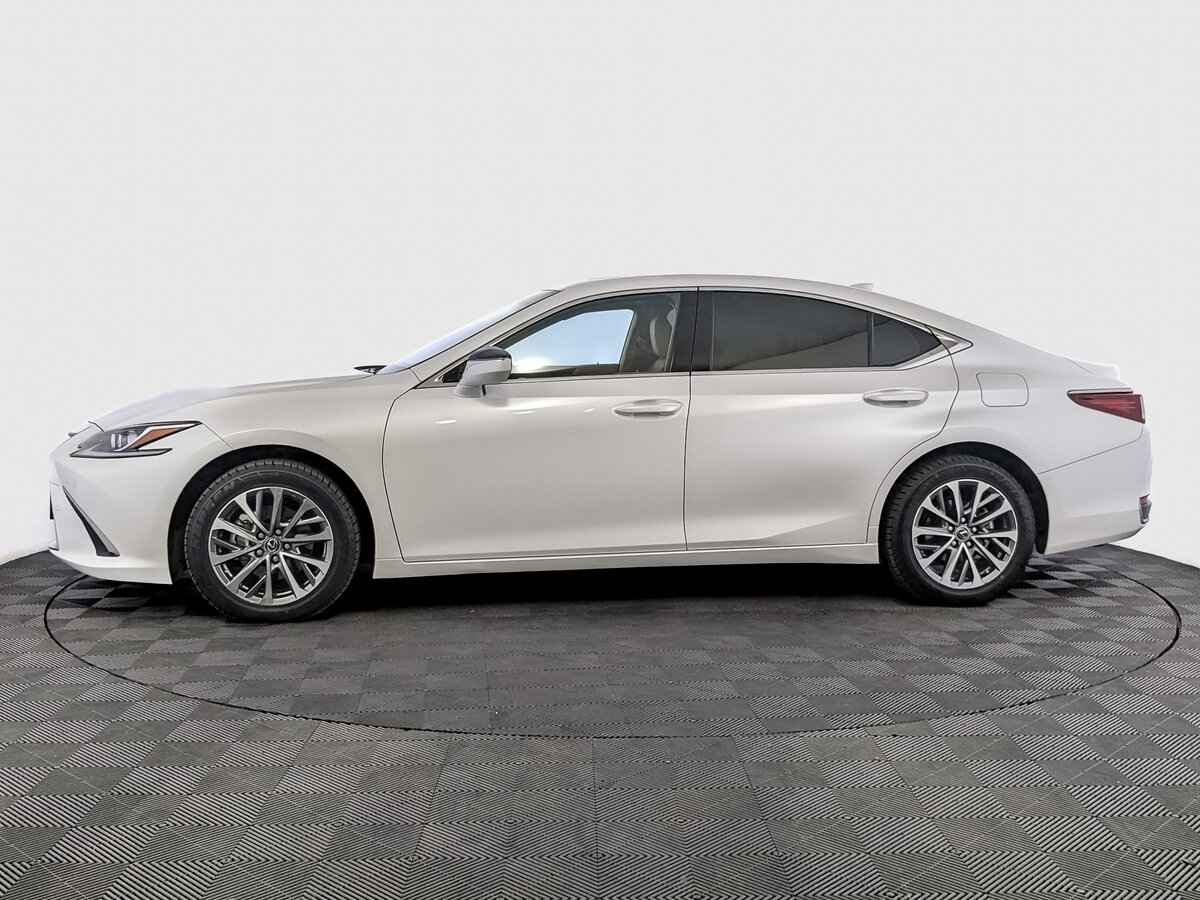 Lexus ES 200, 2022