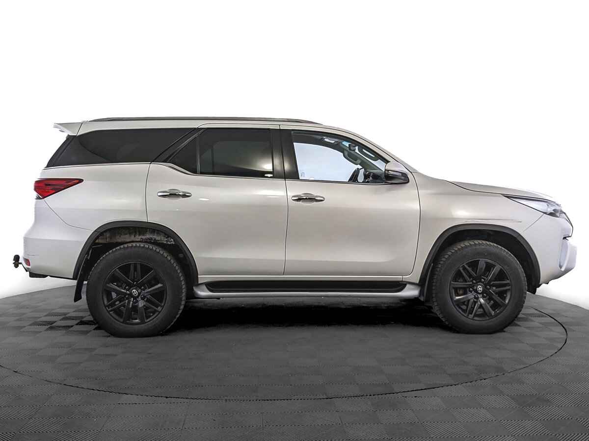 Toyota Fortuner, 2019