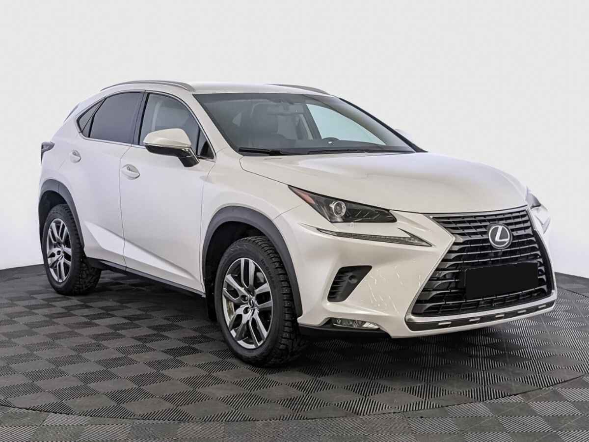 Lexus NX 300, 2021