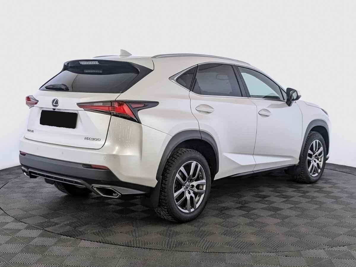 Lexus NX 300, 2021