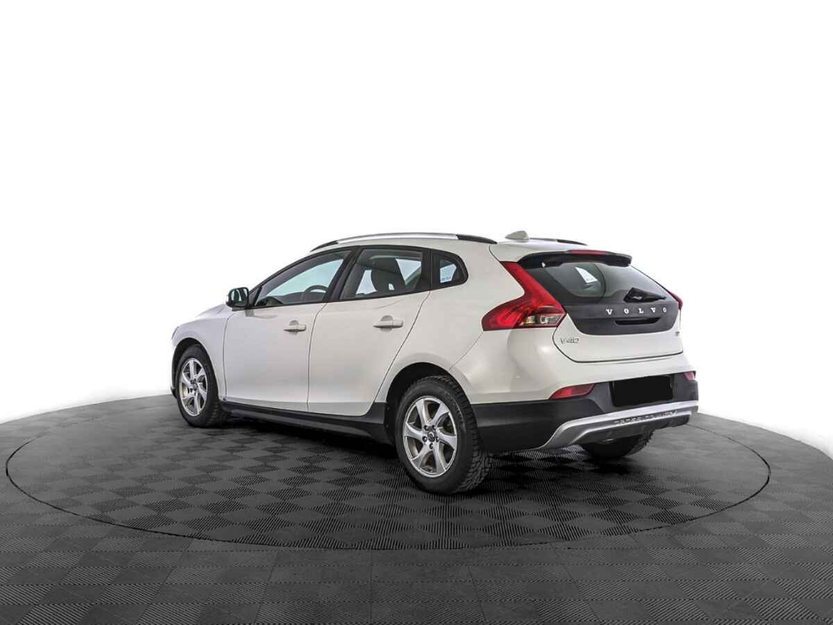 Volvo V40 Cross Country, 2014