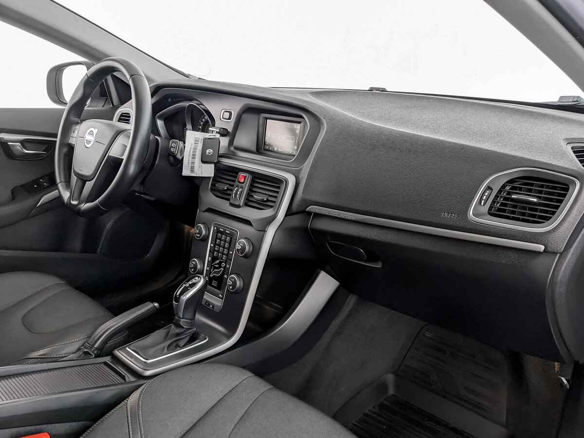 Volvo V40 Cross Country, 2014