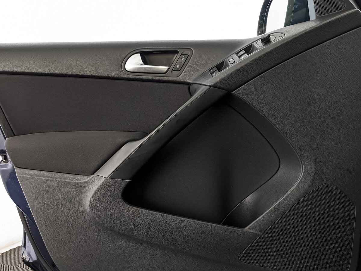 Volkswagen Tiguan, 2015