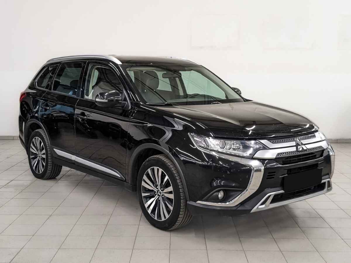 Mitsubishi Outlander, 2020