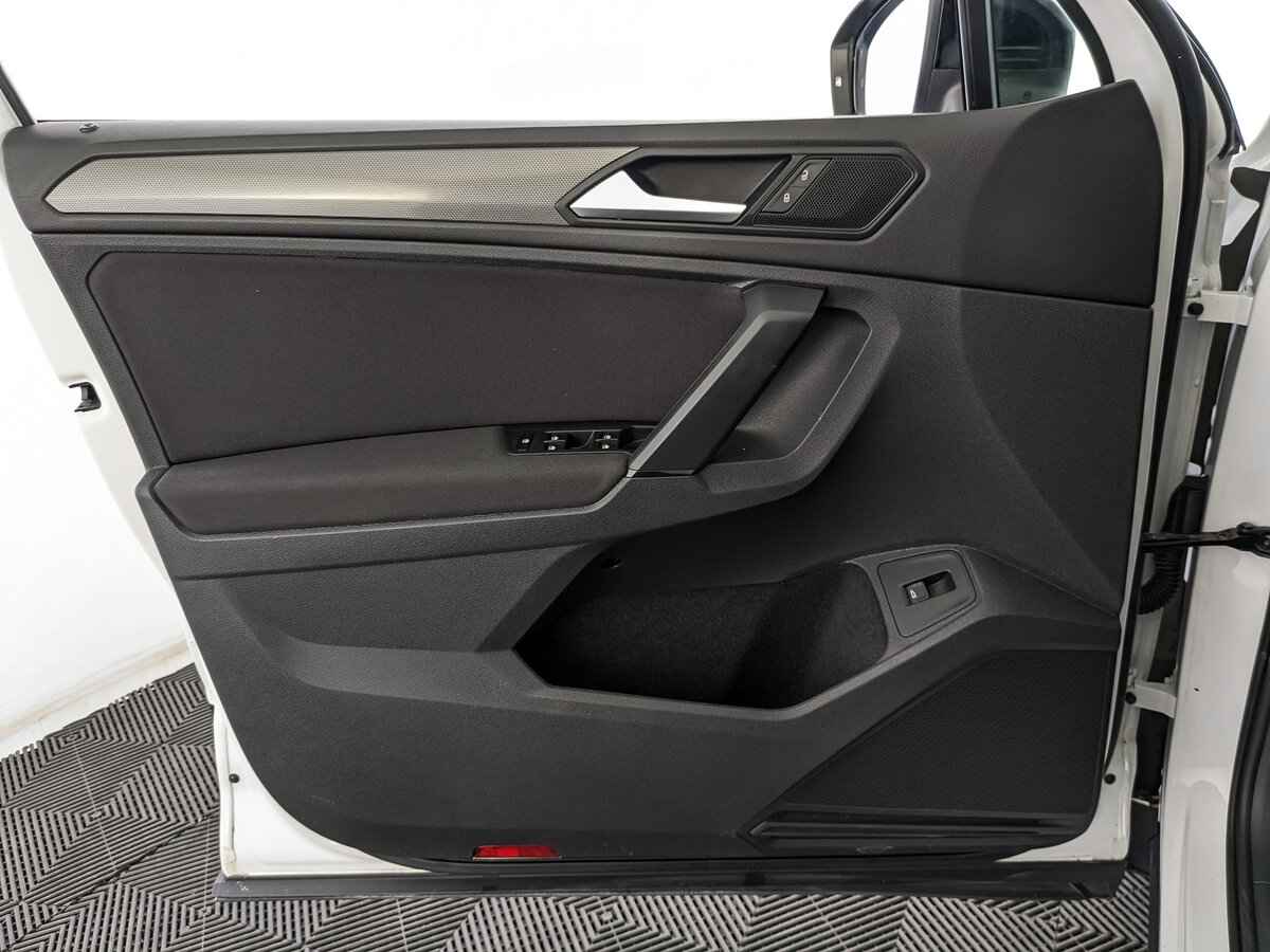 Volkswagen Tiguan, 2020