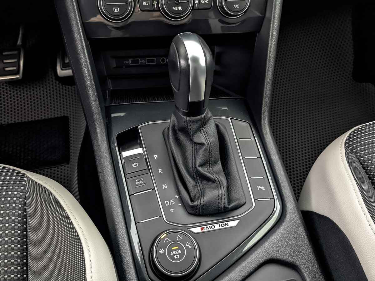 Volkswagen Tiguan, 2020