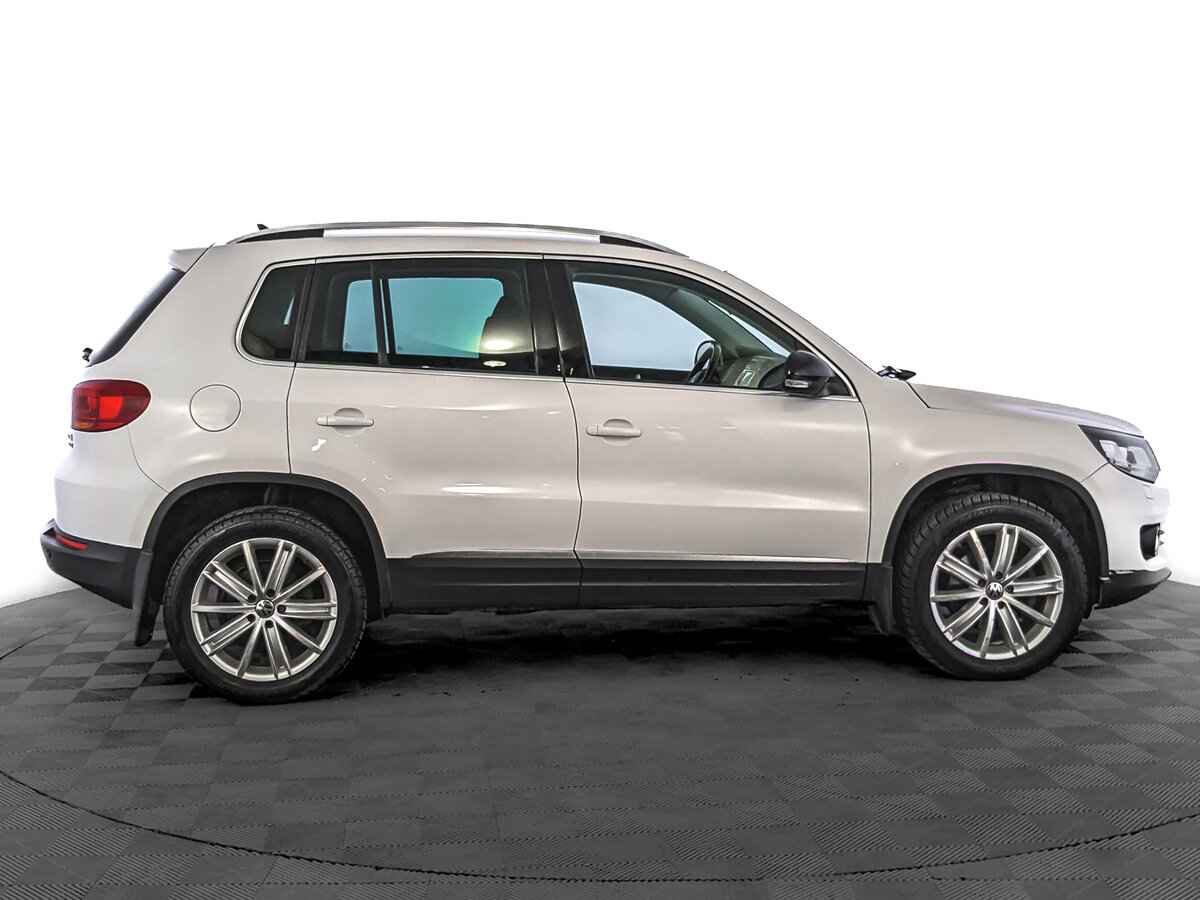 Volkswagen Tiguan, 2013