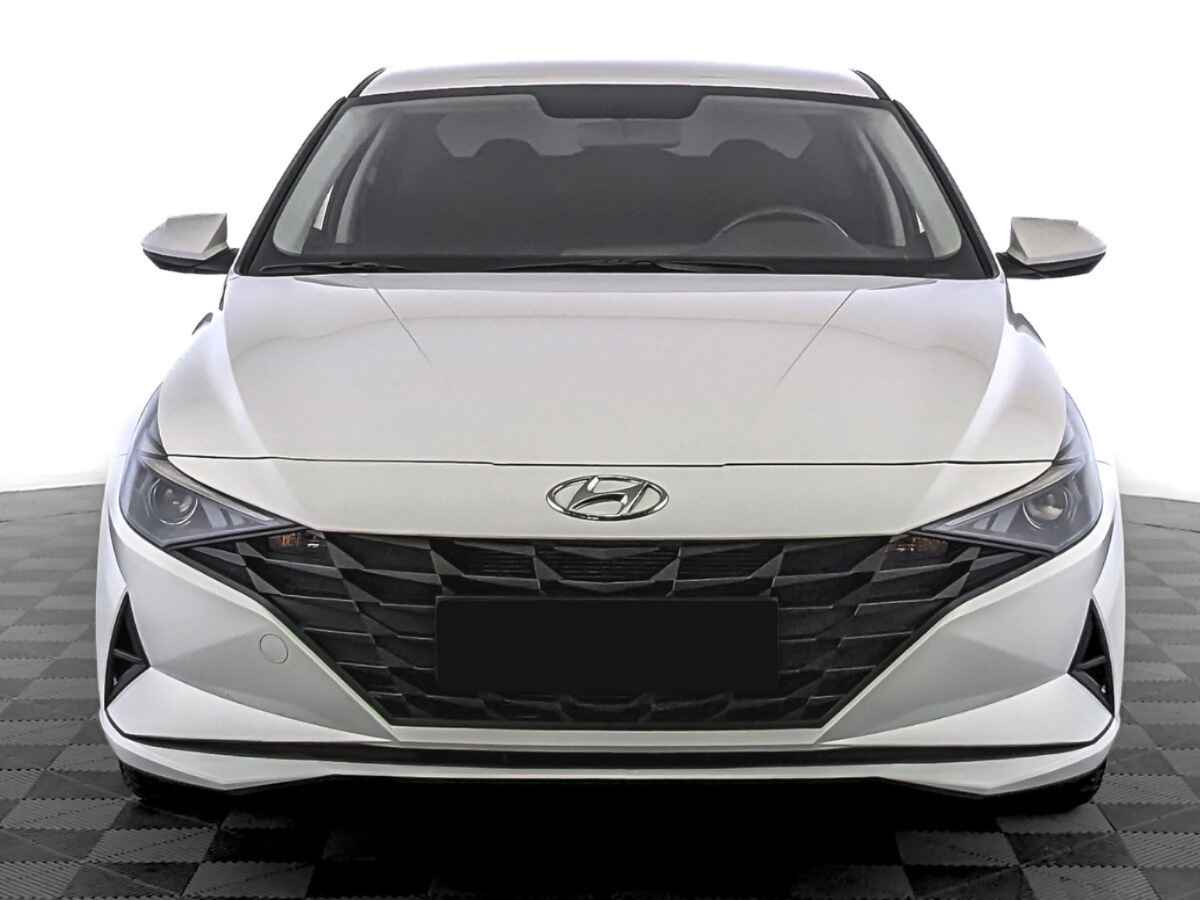 Hyundai Elantra, 2022