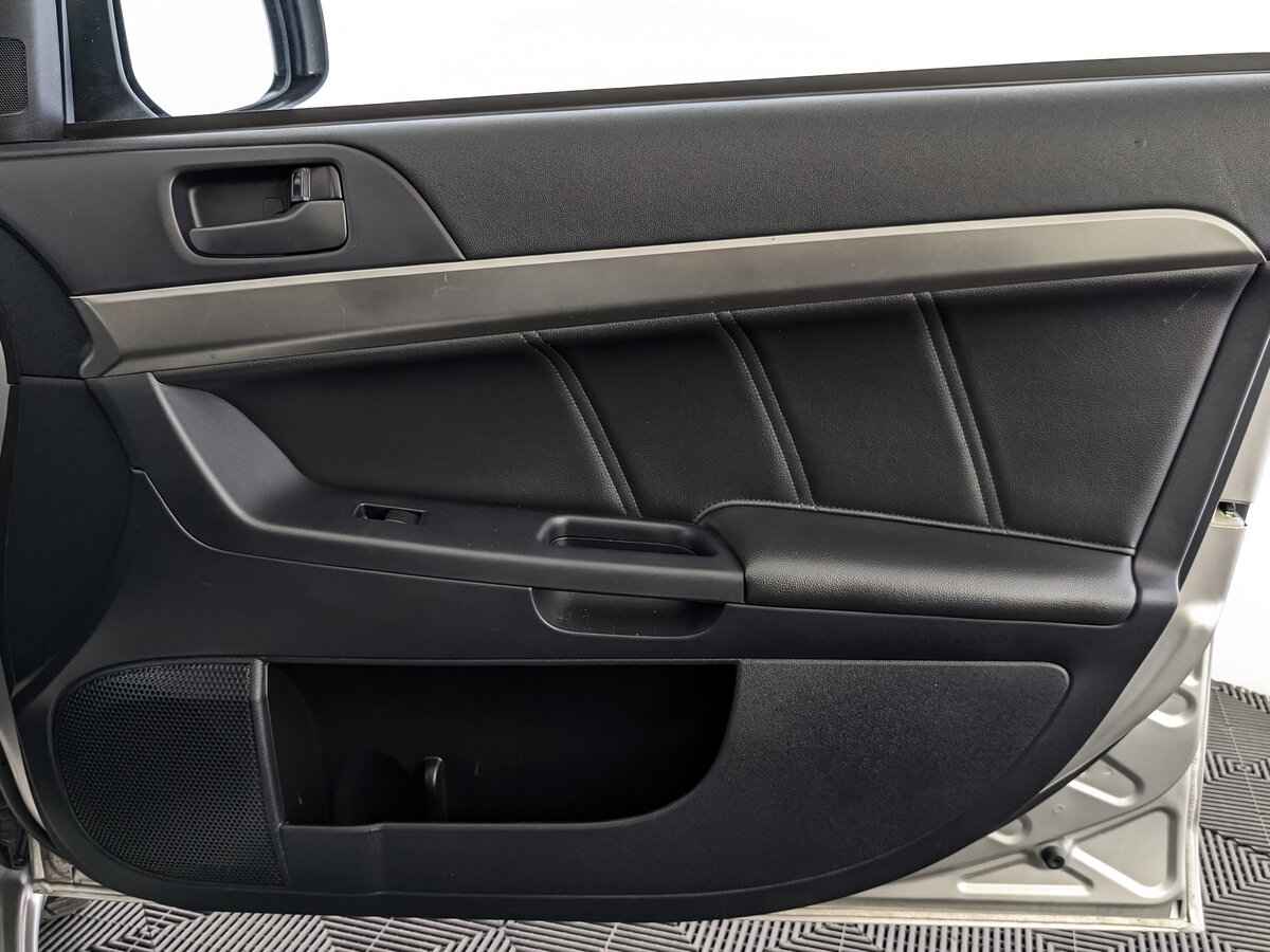 Mitsubishi Lancer, 2015