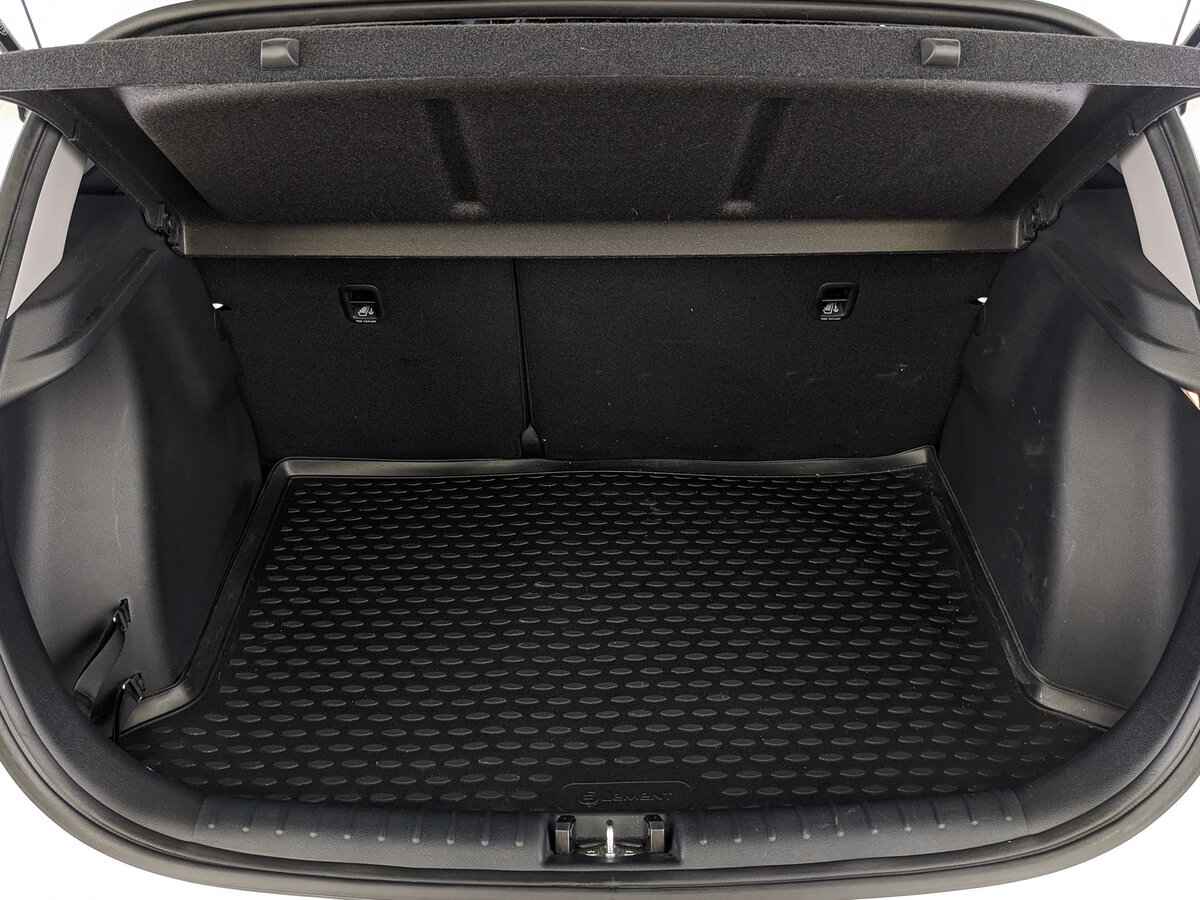 Kia Rio X-Line, 2020