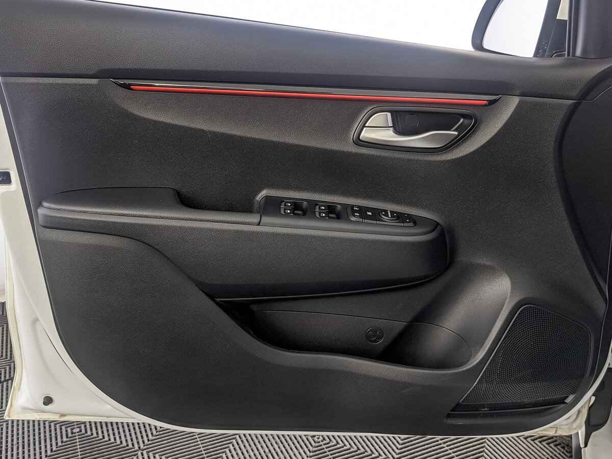 Kia Rio X-Line, 2020