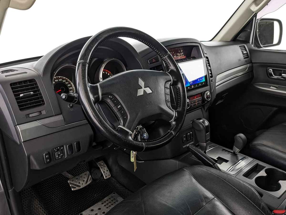 Mitsubishi Pajero, 2013