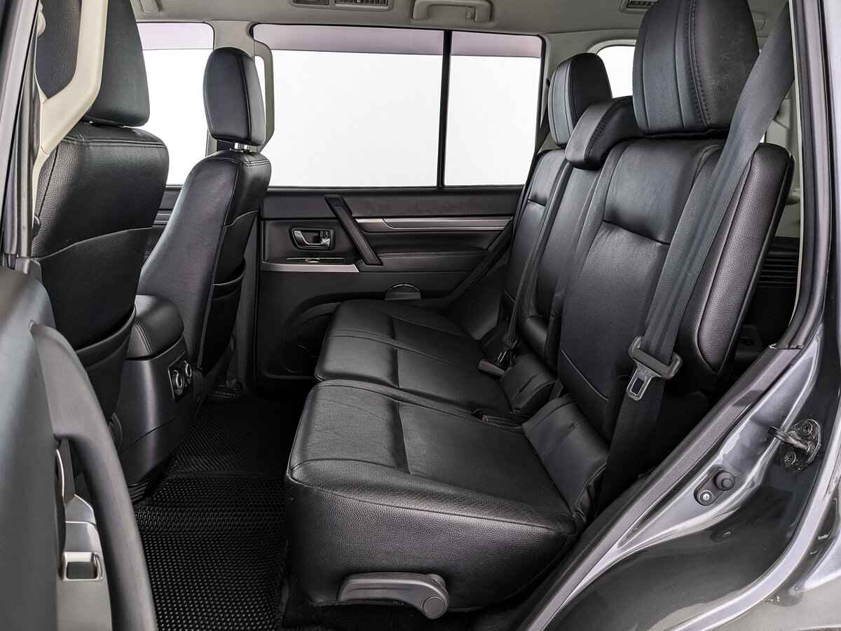 Mitsubishi Pajero, 2013