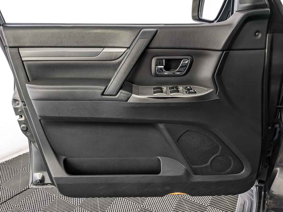 Mitsubishi Pajero, 2013