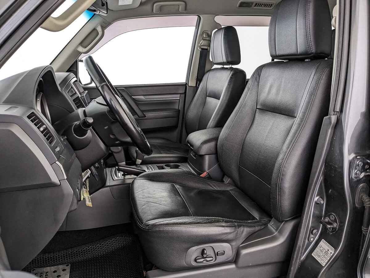 Mitsubishi Pajero, 2013