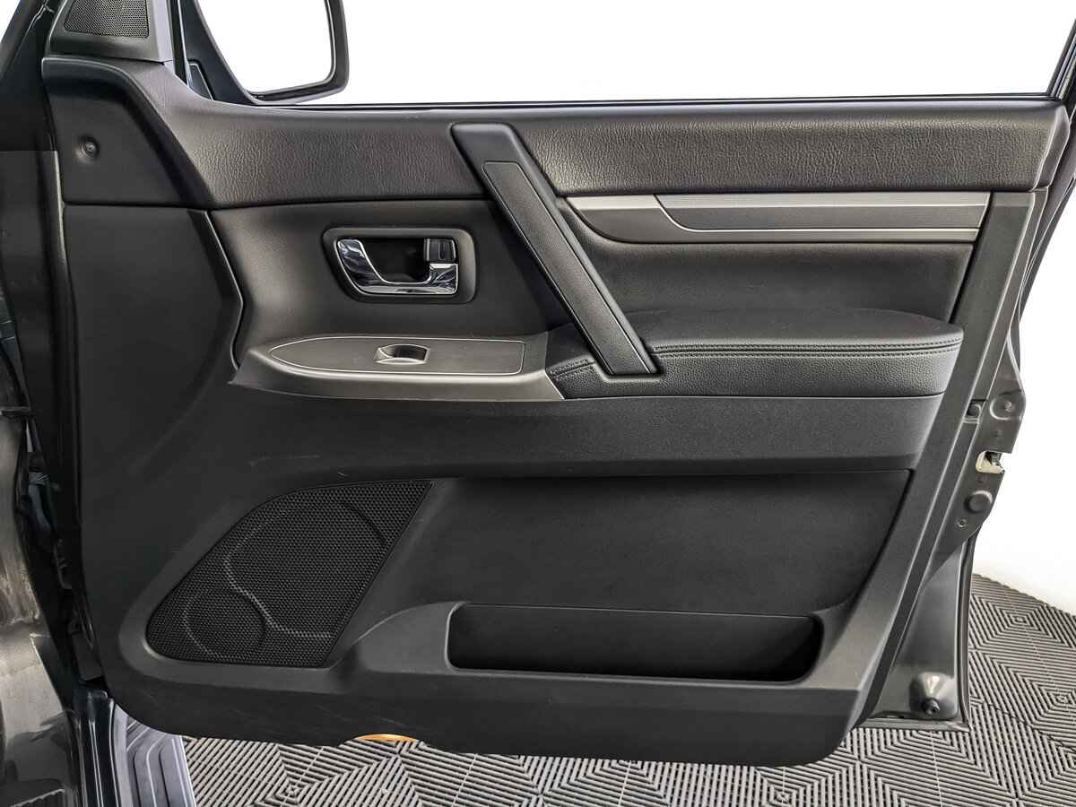 Mitsubishi Pajero, 2013