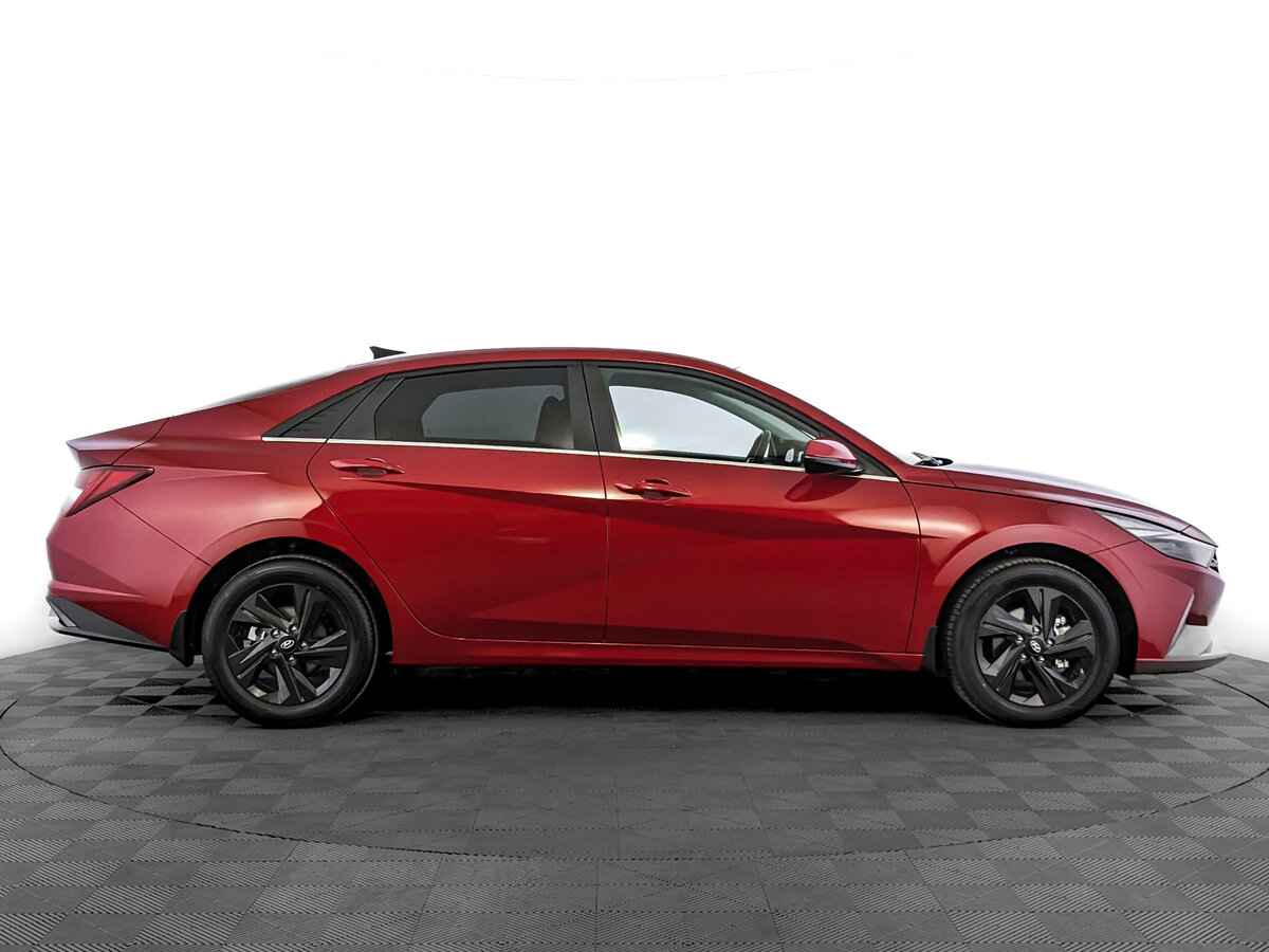 Hyundai Elantra, 2022