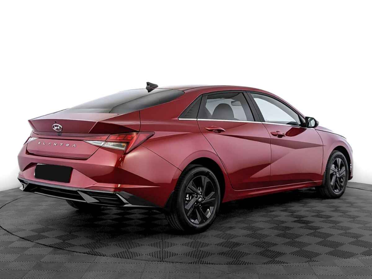 Hyundai Elantra, 2022