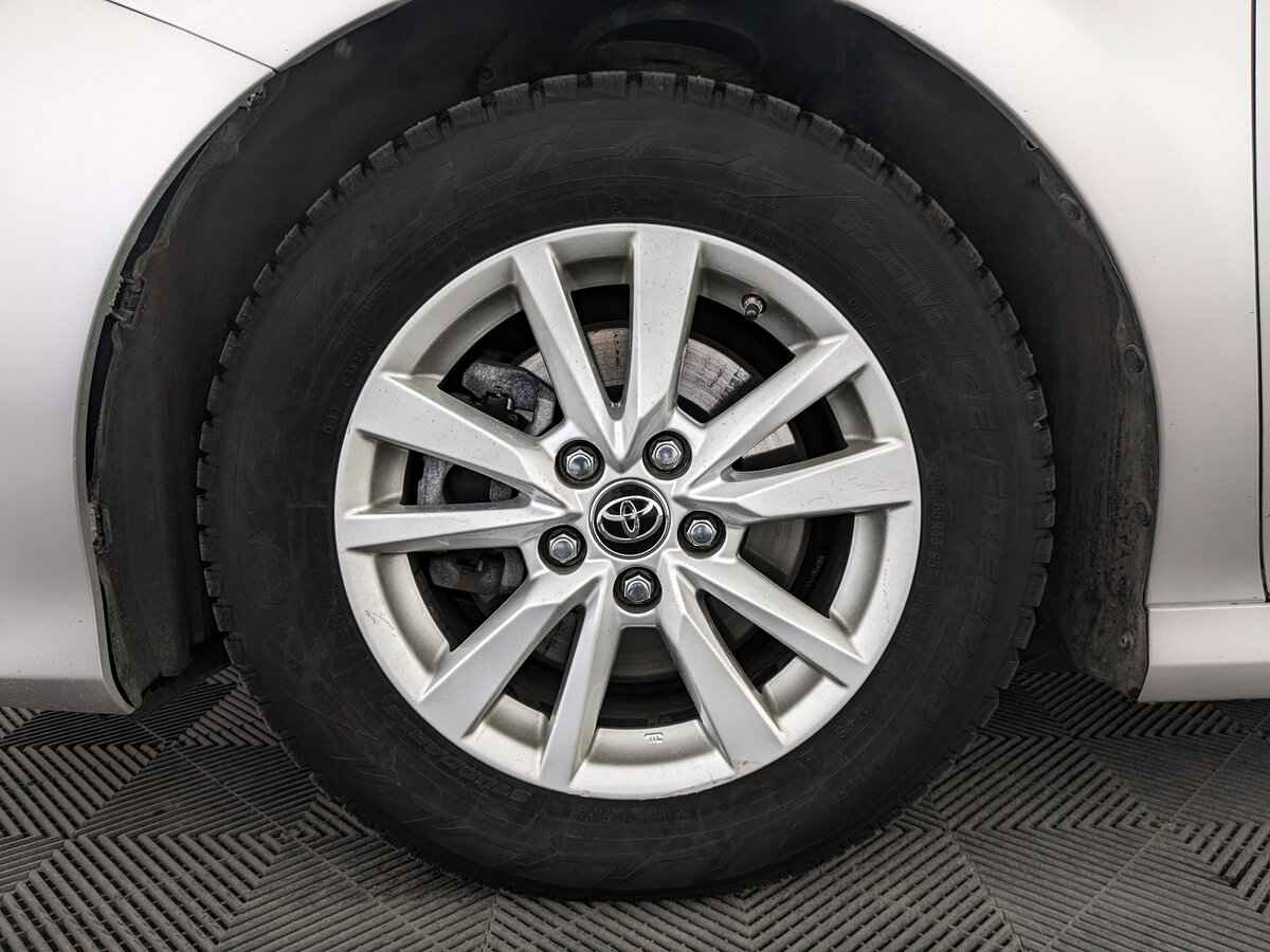 Toyota Camry, 2020