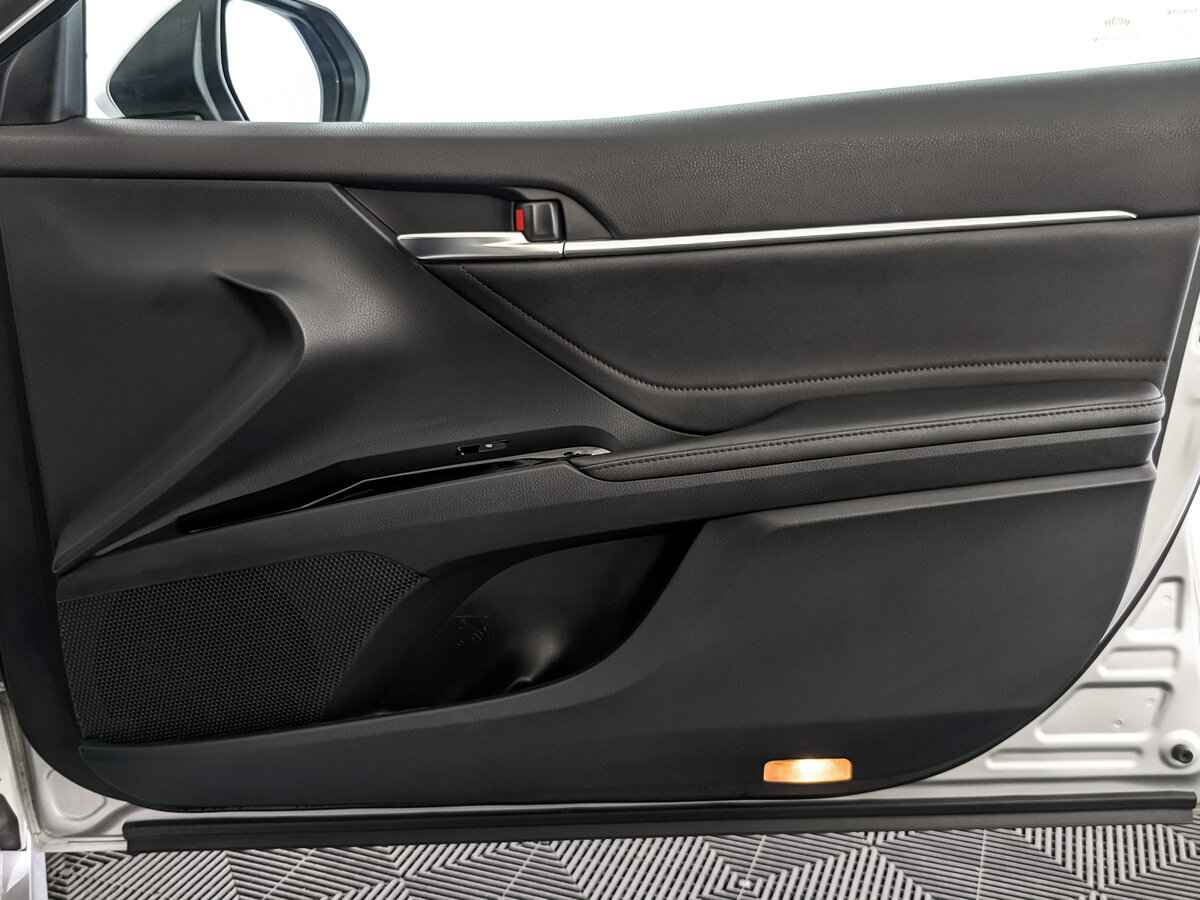 Toyota Camry, 2020
