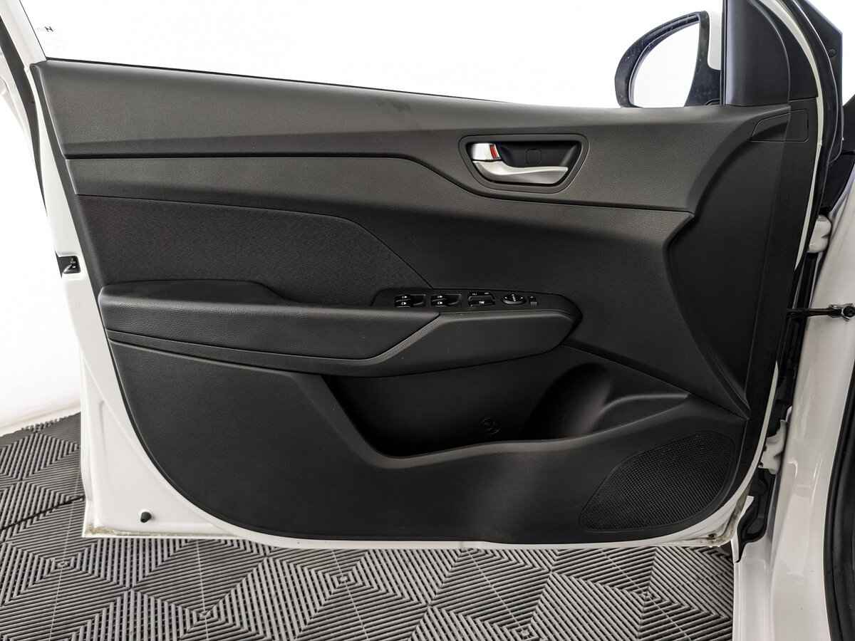 Hyundai Solaris, 2022